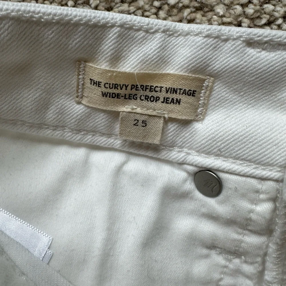 Madewell curvy perfect vintage wide leg crop white denim jeans. Size 25 - Picture 9 of 11